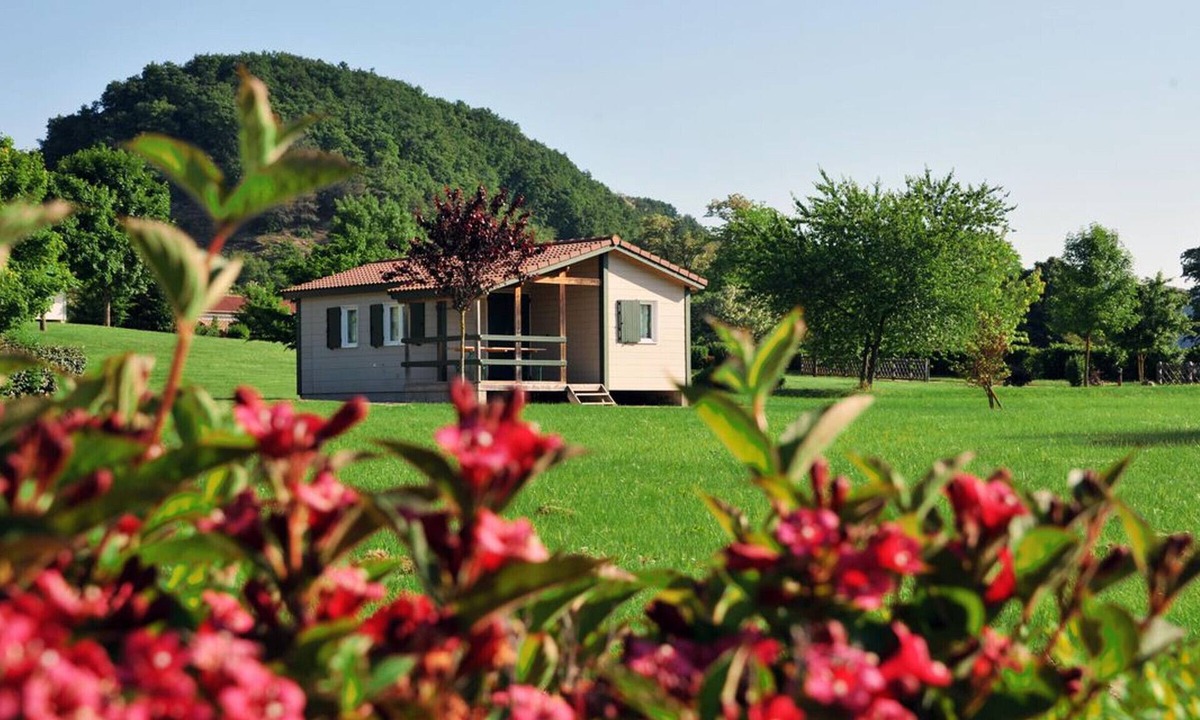 Saint-Donat-sur-l'Herbasse Ski Chalet | Chalet for 6 people with terrace at Domaine du Lac de Champos