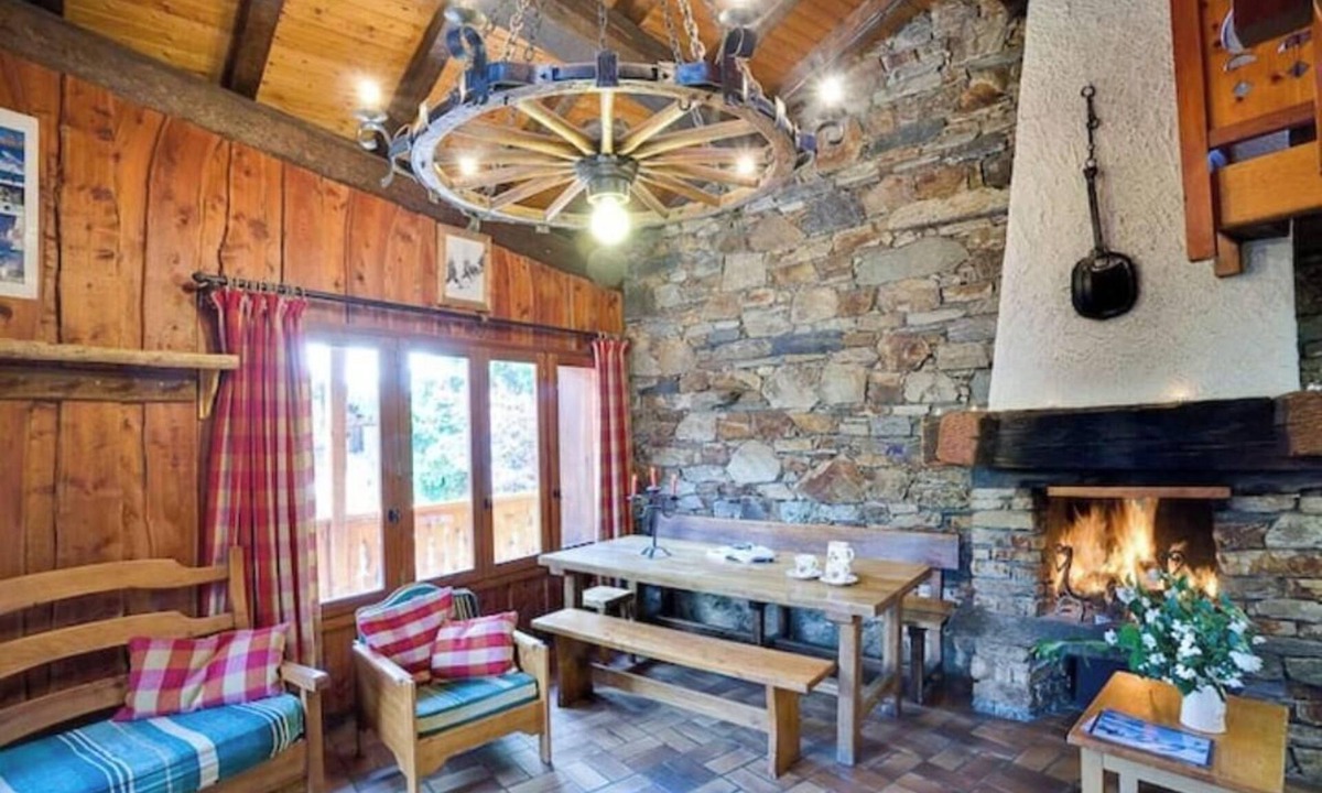 Bellentre Ski Chalet | Chalet 2000 Montchavin