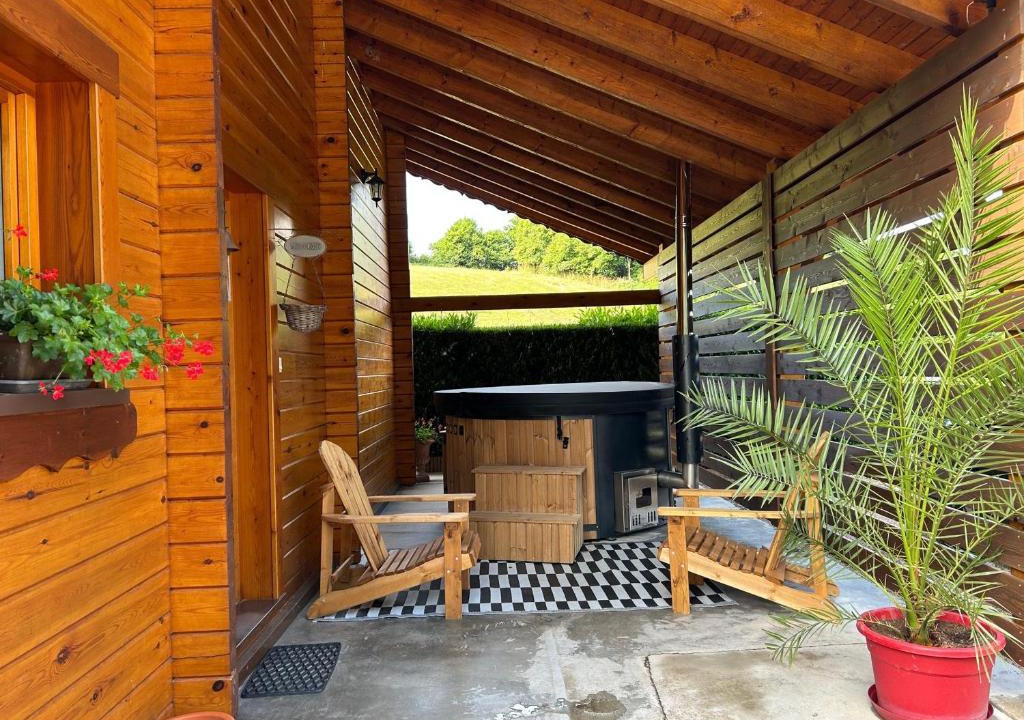 Saint-Nabord House | Chalet chaleureux avec sauna, terrain, terrasse et babyfoot à Saint-Nabord - FR-1-589-255