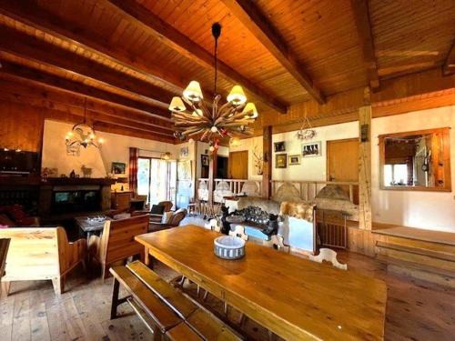 Beaufort Ski Chalet | Chalet cosy sur pistes avec cheminée, terrasse et studio indépendant pour 14 pers. - FR-1-342-239