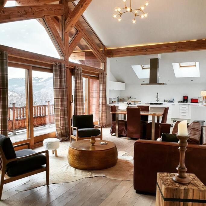Sainte-Foy-Tarentaise Ski Chalet | Chalet entier 110m2 avec vue et sauna à 10 min des pistes