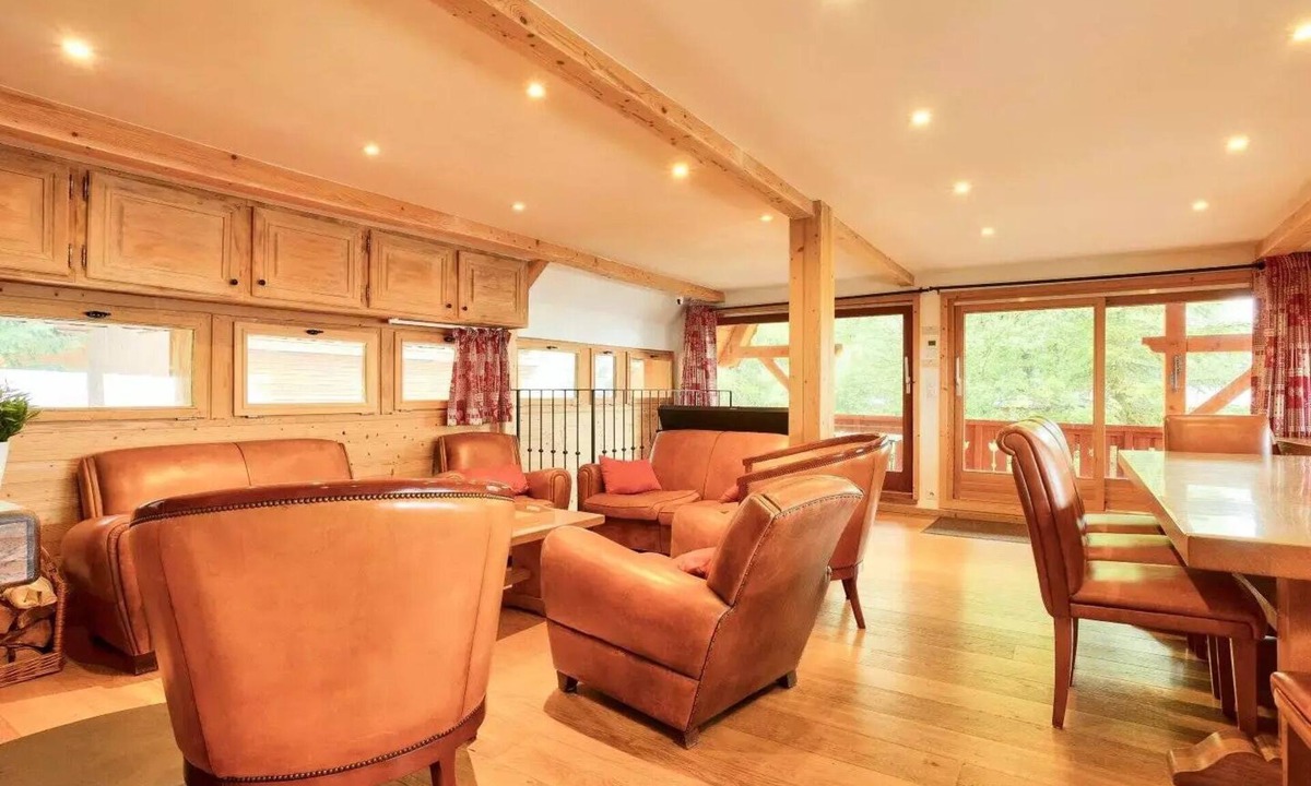 Plagne Centre Ski Chalet | Chalet L'alpicois - Chalets for 10 People
