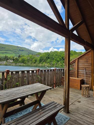 Laffrey Ski Chalet | Chalet magnifique vue lac & piscine 6D