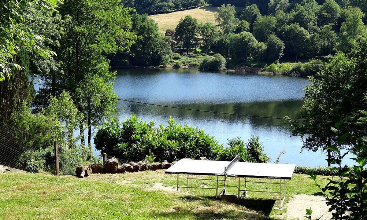 Corancy Ski Chalet | Chalet * sleeps 6/8 on Lac de Pannecière, near Chaumard