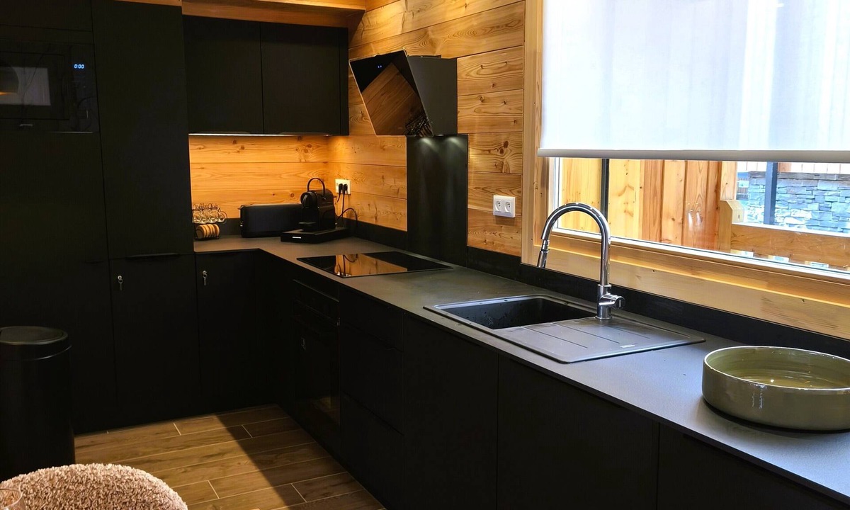 Les Claux Ski Chalet | chalet snow