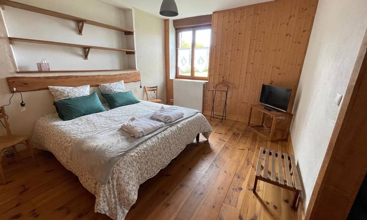 Orcines Apartment | Chalet-style apartment