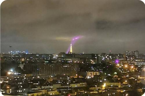 Arcueil House | Chambre#1privée en colocation Vue sur Paris Tour Eiffel