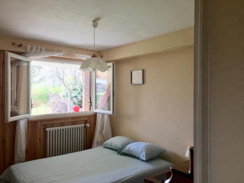 Charnay-les-Macon House | Chambre avec vue sur jardin