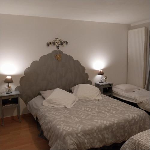 Lescheroux Bed & Breakfast | Chambre d'Hôtes Familiale la Jument Grise