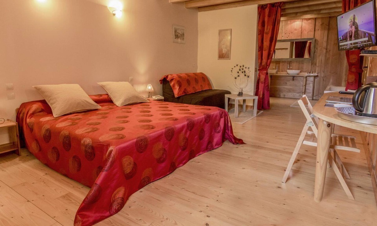 Le Clerjus Bed & Breakfast | Chambre d'Hôtes "La Landre" RUBIS Vosges-Bains les Bains-Le Clerjus