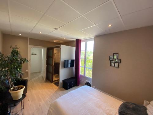 Accolay House | Chambre de la Poterie
