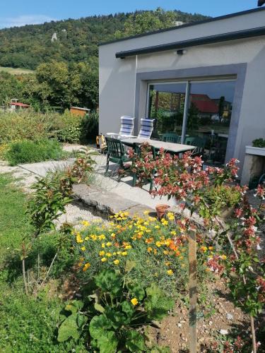 Poligny Bed & Breakfast | Chambre et table d'hôtes La Meule