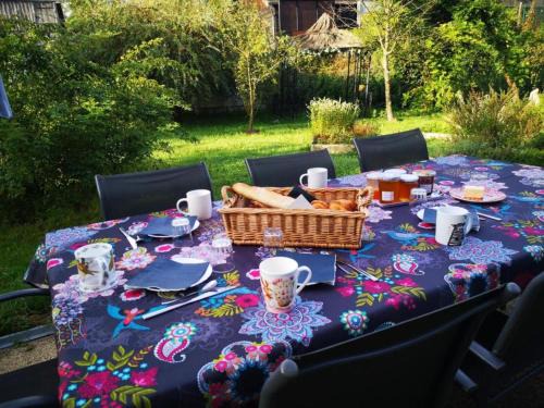 Baignes Bed & Breakfast | Chambre famille table d'hôte avec jardin à la campagne le nid qui danse vers Vesoul de 1 à 5 personnes