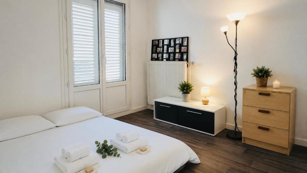 Saint-Martin-d'Heres House | Chambre privée avec balcon et belle vue à Grenoble