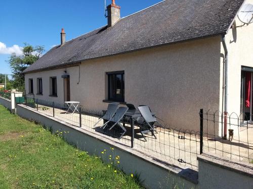 Luthenay-Uxeloup Bed & Breakfast | Chambres chez l habitant proches circuit Magny Cours