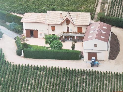 Fleurie Bed & Breakfast | Chambres d hôtes au Domaine de Robert