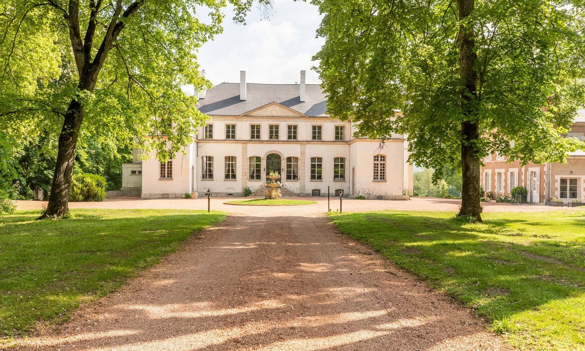 Charmeil Bed & Breakfast | Chambres D'hôtes Vichy : Château de Charmeil