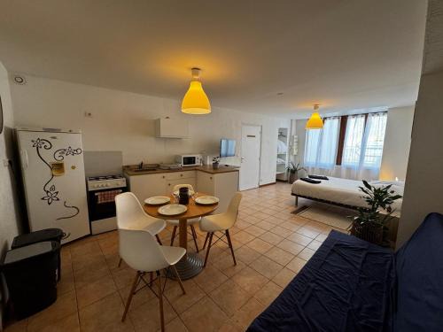 Saints-en-Puisaye Apartment | Charmant appartement Héléna