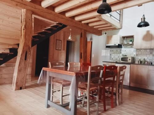 Mirebel Apartment | Charmant Gite 6 Places Secteur Jura
