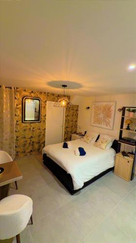 Burzet Apartment | Charmant studio en Ardèche - village médiéval