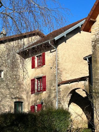 Vouhenans House | Charmante maison en pierre au cœur du village
