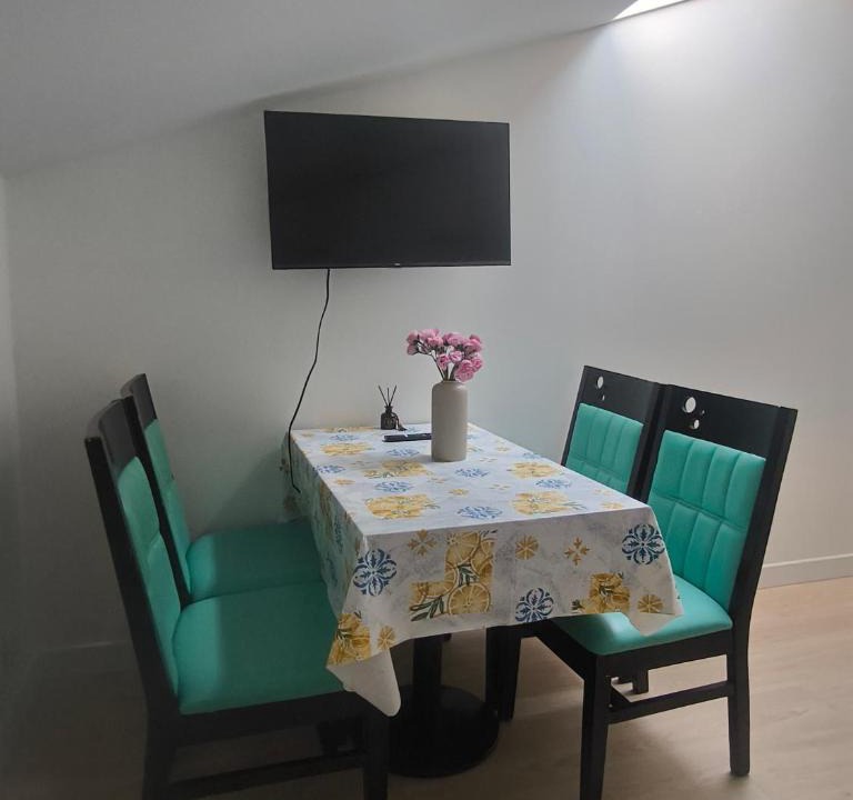 Vitry-sur-Seine Apartment | Charment T2 proche tram 9