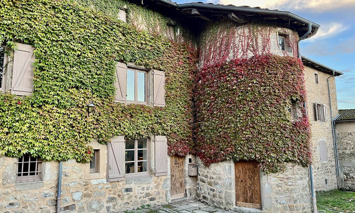 Olliergues Villa | Charming 17th century residence, Calm, Livradois Forez Natural Park, Olliergues