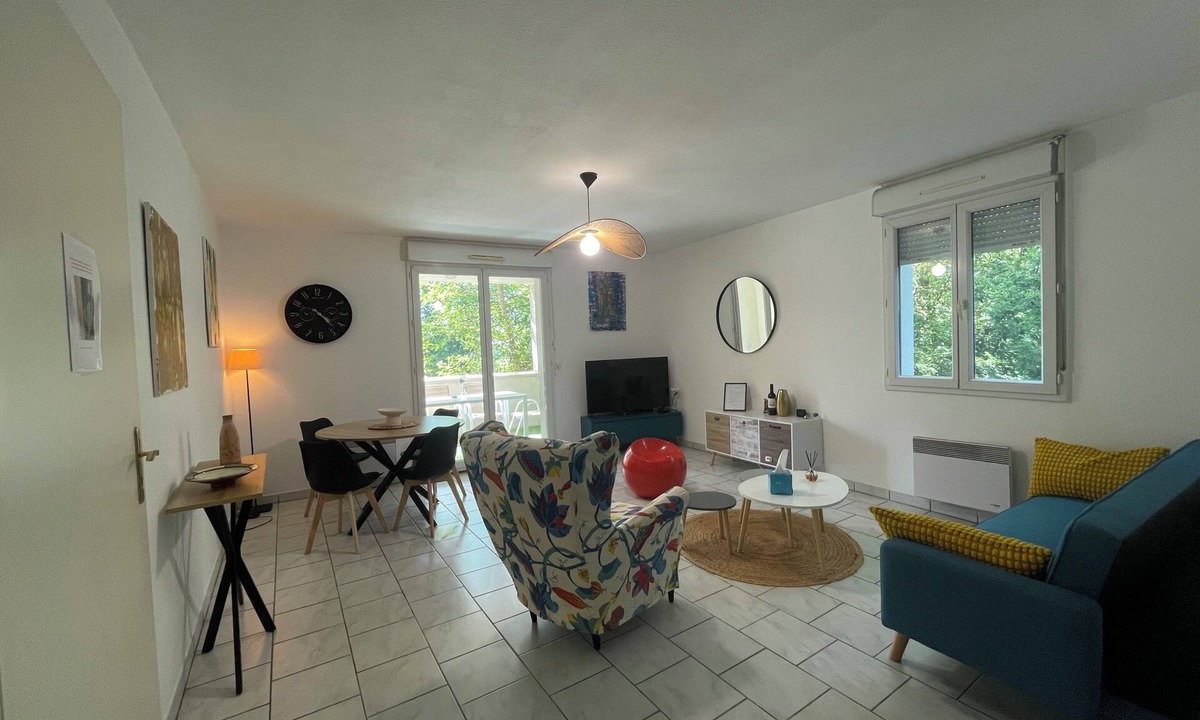 Lormont Apartment | Charming 2-bedroom apartment in Bordeaux