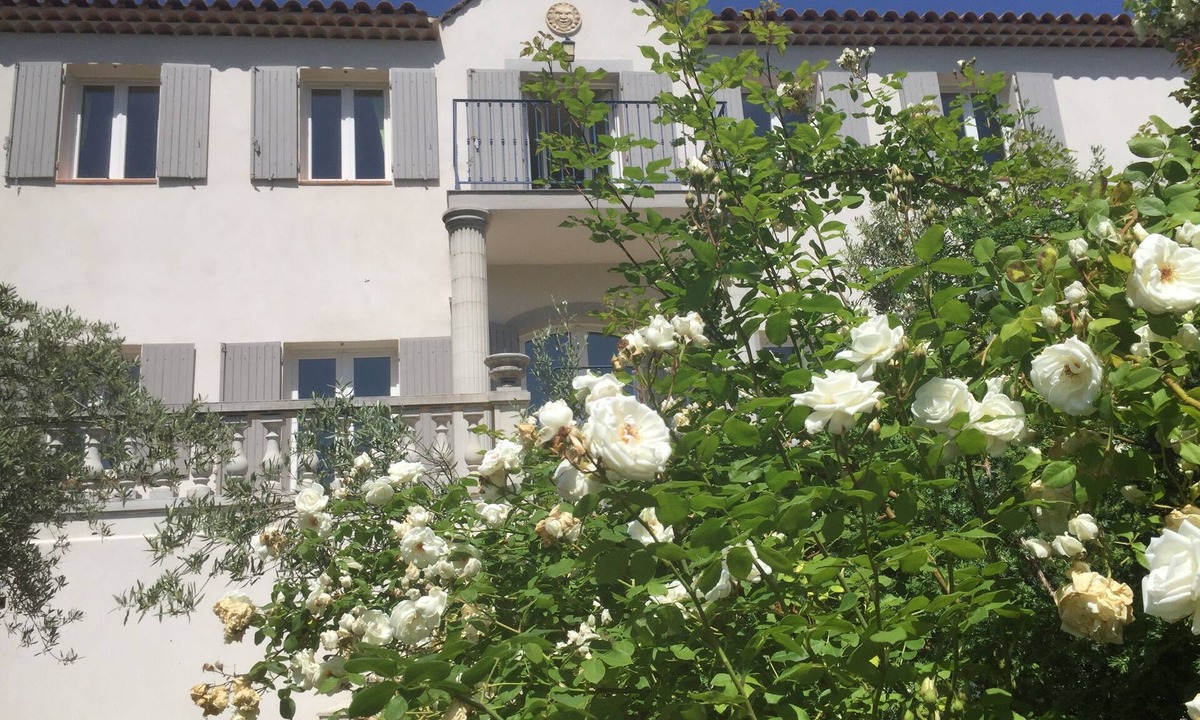 Manosque Bed & Breakfast | Charming bed and breakfast in Giono country.