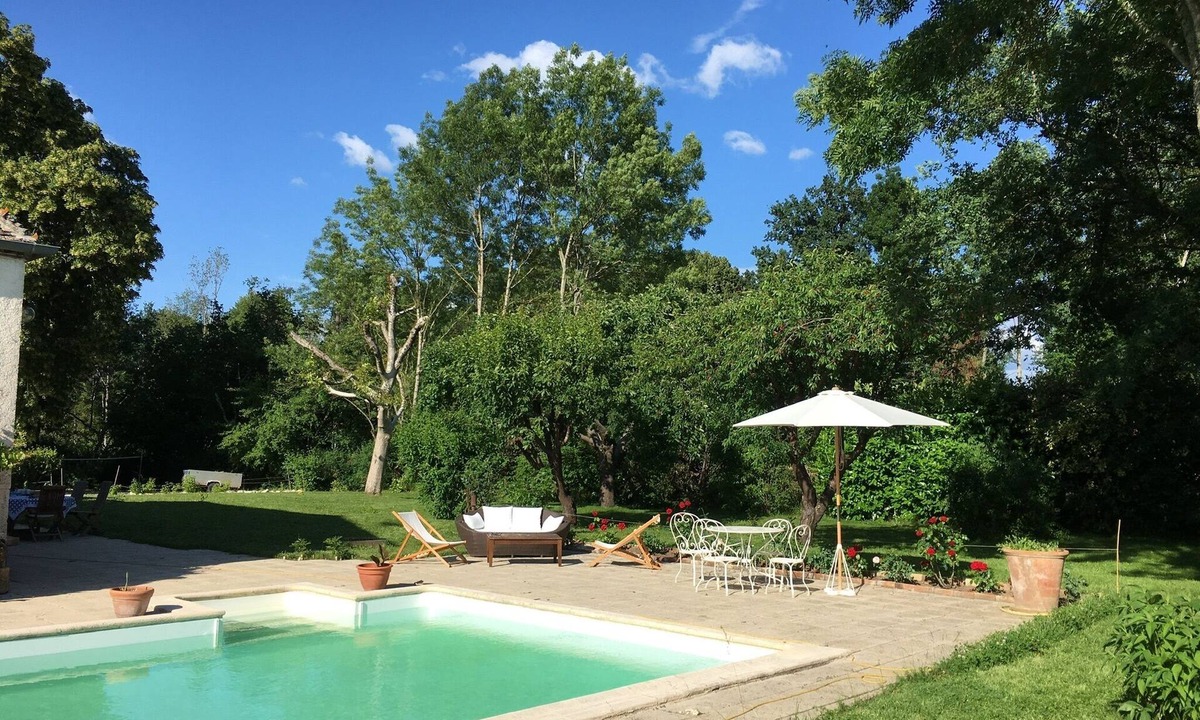 Franxault Cottage | Charming Burgundy vacation rental with a beautiful pool, sleeps 8—Relaxation guaranteed