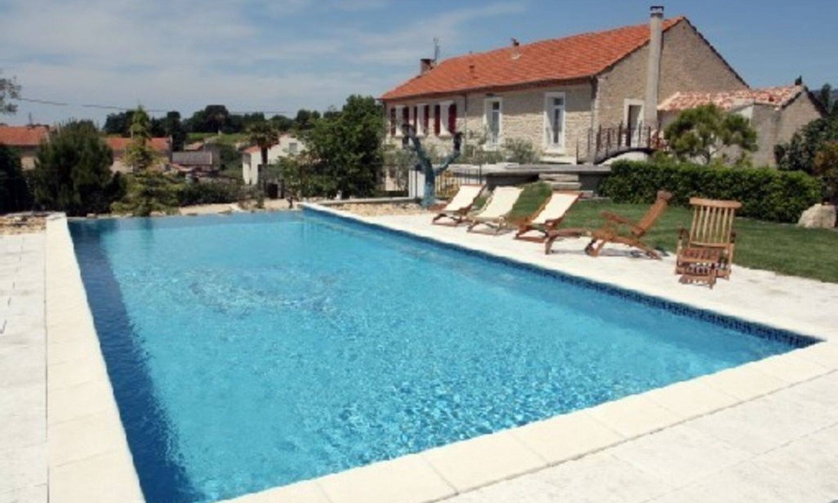 Caromb House | Charming cottage with infinity pool in provencal farmhouse
