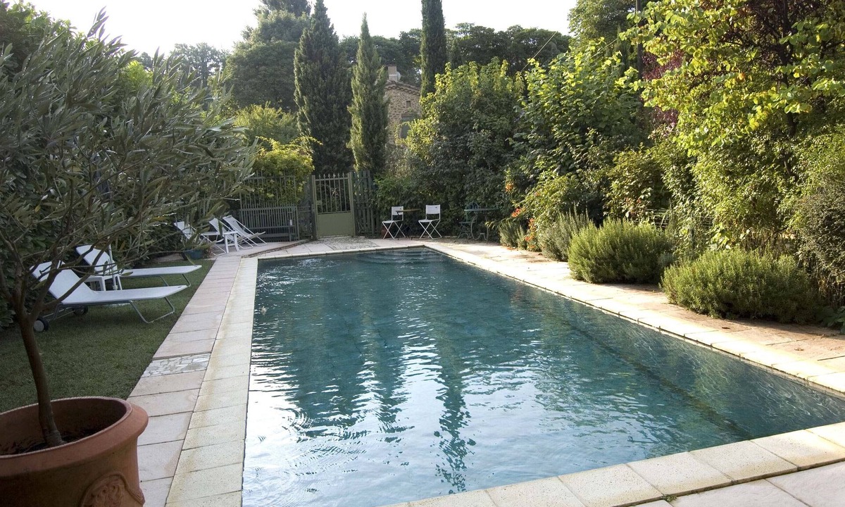 Upie House | Charming cottage with pool, in a former farm Drôme.
