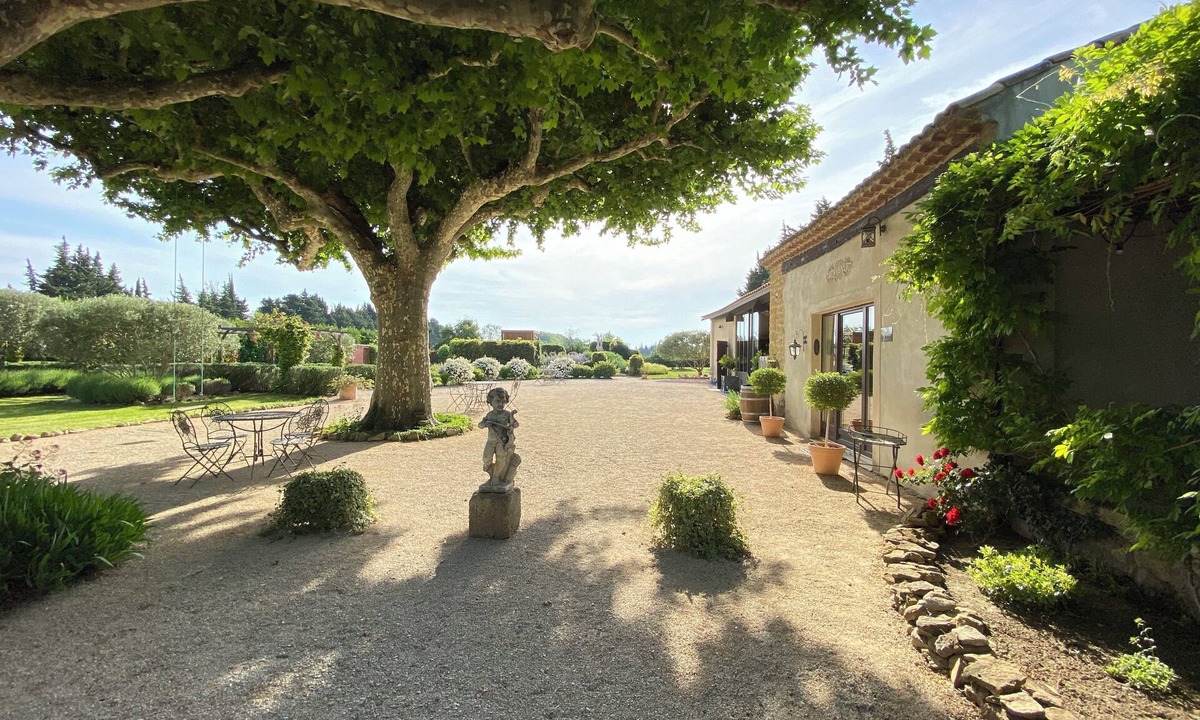 Sarrians Cottage | CHARMING GITE IN PROVENCE IN THE HEART OF THE VINES