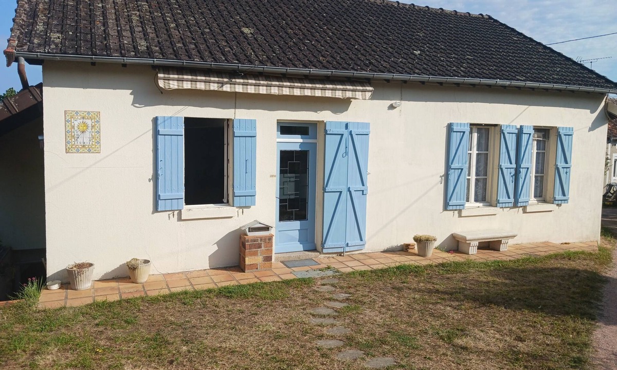 Moulins Engilbert House | Charming gîte with panoramic views over the hills of the Morvan