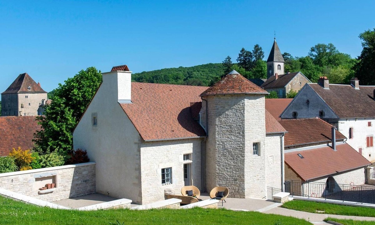Fondremand Cottage | Charming renovated cottage with fireplace in Fondremand