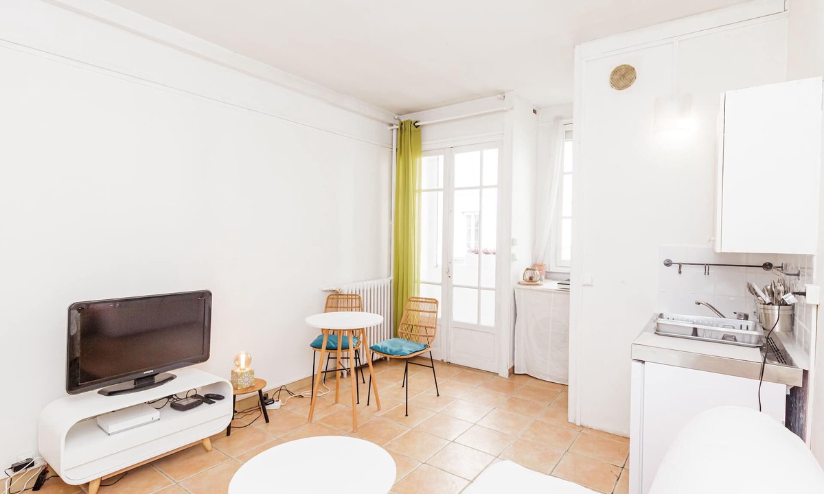 Vignerons Apartment | Charming studio near Paris with balcony