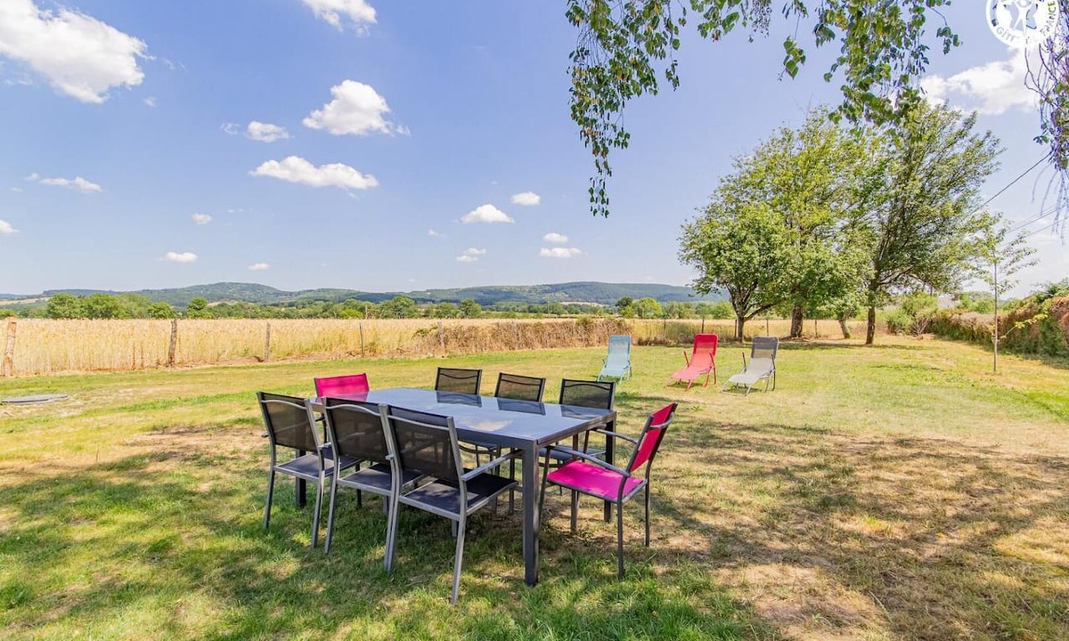 Charbonnat House | Chevannes Vacation Rental - CHARBONNAT
