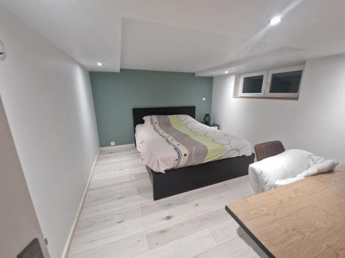 Tavaux House | Chez CaLo - Chambre avec espace de vie climatisé