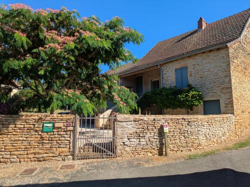 Burnand House | Chez Max et Juliette - Charmante maison familiale en bordure de forêt