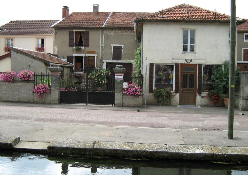 Doulaincourt-Saucourt House | Chez Monique