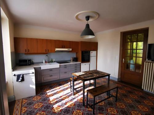 Gray-la-Ville Bed & Breakfast | Chez Sandrine - Maison de Famille