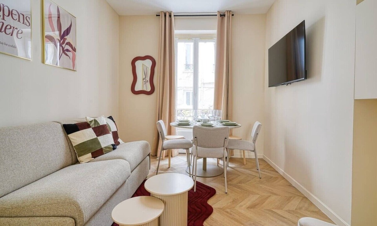 Saint-Mande Apartment | Chic 2BR 6 Guests - Paris
