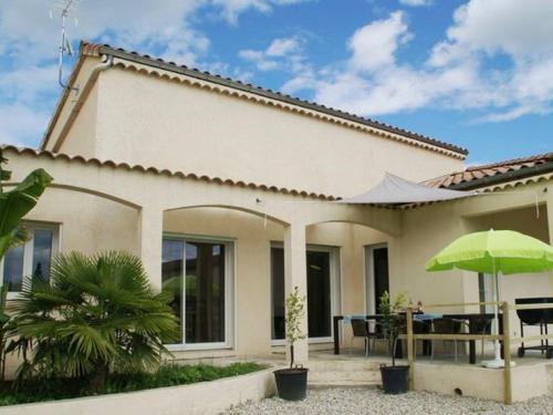 Pradons House | Chic Holiday Home in Pradons with Swimming Pool