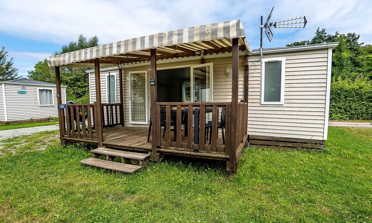 Champagney House | Classic Mobile Home - 2 Bedrooms, Sleeps 4