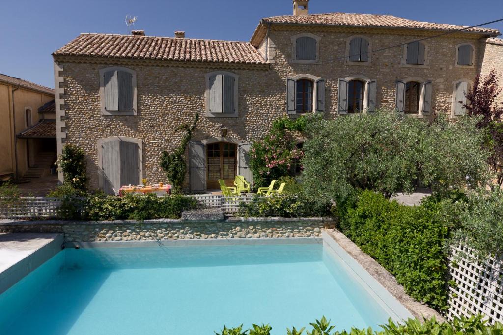 Visan House | Clos Du Père Clément
