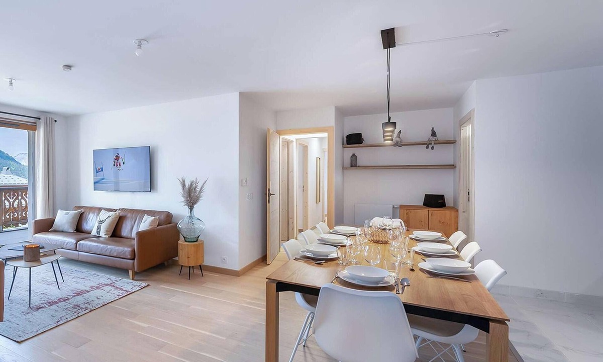 Chatel Apartment | Close to the centre, new flat with 4 bedrooms and 3 bathrooms