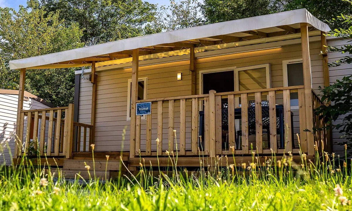 Champagney House | Comfort Mobile Home - 2 Bedrooms, Sleeps 4