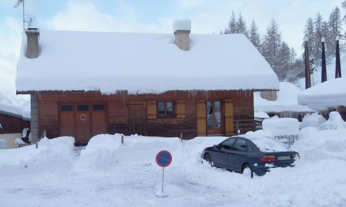 La Roche Ski Chalet | Comfortable chalet - sleeps 6 to 8 - La Plagne.