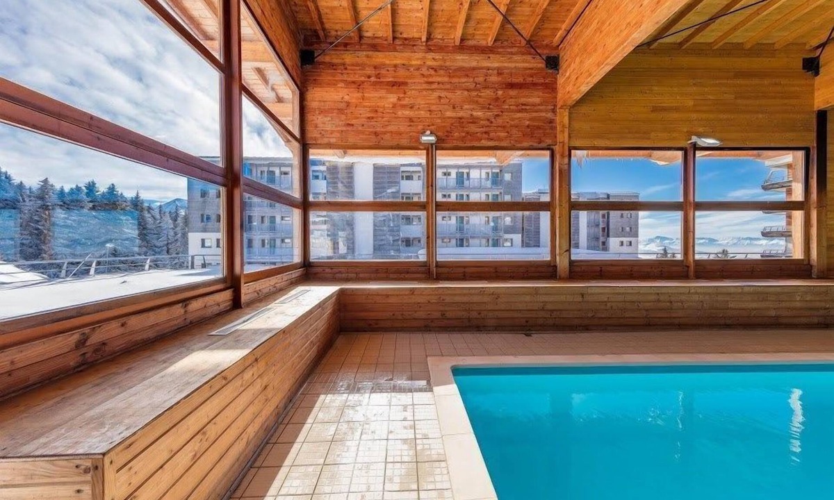 Chamrousse House | Comfortable 5 Bedroom Duplex for up to 12 Guests