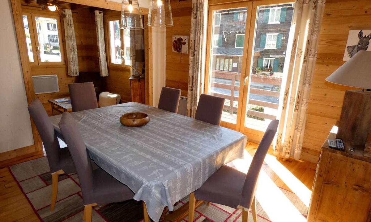Beaufort Ski Chalet | Comfortable chalet central in Arêches - 8 guests